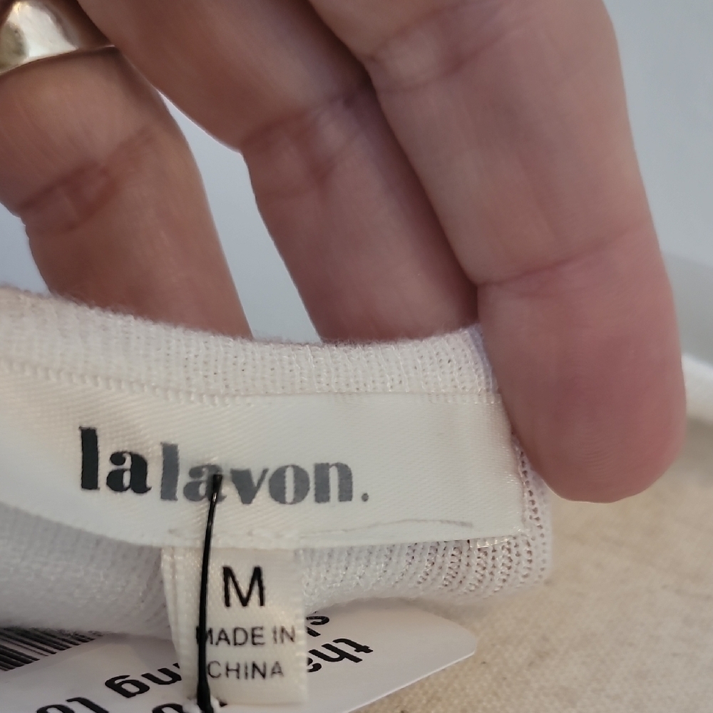 Elegant White Bow-Tie Tank Top - Picture 2 of 5